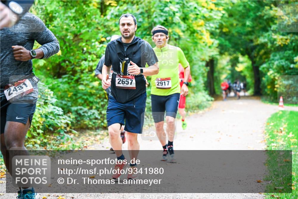 12.10.2025 - Bramfelder Halbmarathon 2025 Dr. Thomas Lammeyer http://msf.ph/oto/9341980 12.10.2025 09:53:35 Laufen 2481, 2657, 2917 meine-sportfotos.de