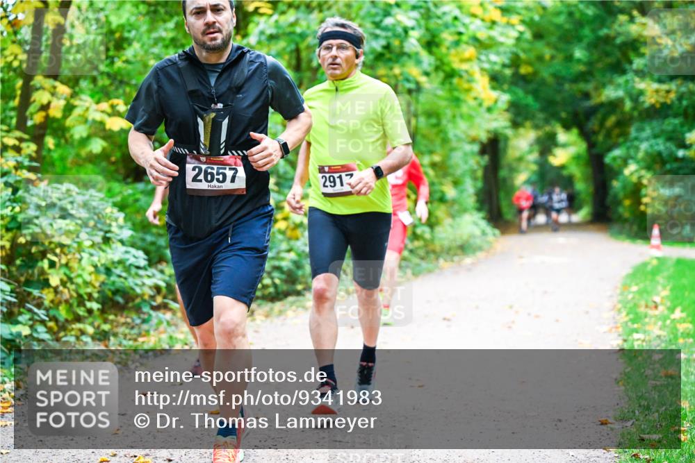 12.10.2025 - Bramfelder Halbmarathon 2025 Dr. Thomas Lammeyer http://msf.ph/oto/9341983 12.10.2025 09:53:35 Laufen 2657, 2913 meine-sportfotos.de