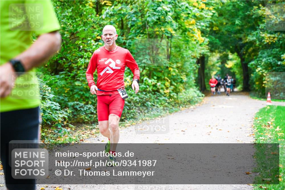 12.10.2025 - Bramfelder Halbmarathon 2025 Dr. Thomas Lammeyer http://msf.ph/oto/9341987 12.10.2025 09:53:37 Laufen 250 meine-sportfotos.de