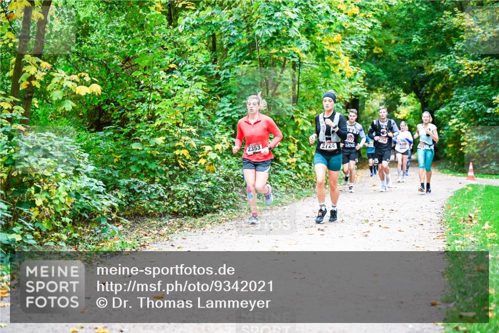 12.10.2025 - Bramfelder Halbmarathon 2025 Dr. Thomas Lammeyer http://msf.ph/oto/9342021 12.10.2025 09:53:47 Laufen 2724, 5 meine-sportfotos.de
