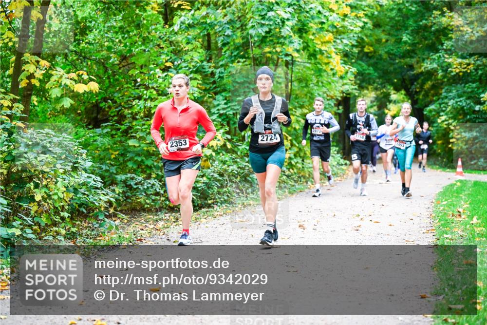 12.10.2025 - Bramfelder Halbmarathon 2025 Dr. Thomas Lammeyer http://msf.ph/oto/9342029 12.10.2025 09:53:48 Laufen 2353, 2724 meine-sportfotos.de