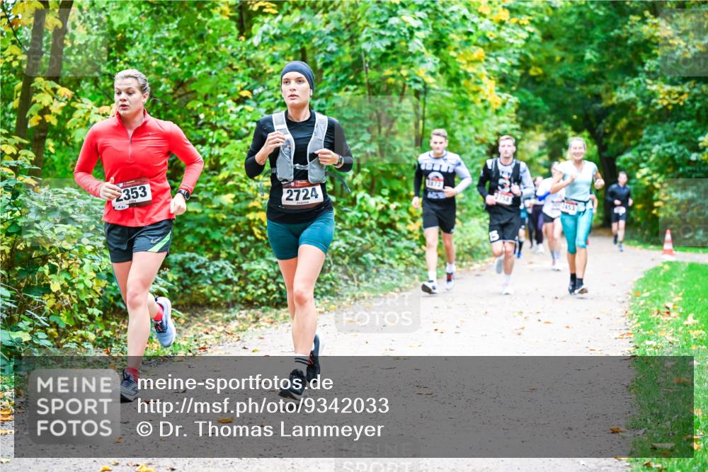 12.10.2025 - Bramfelder Halbmarathon 2025 Dr. Thomas Lammeyer http://msf.ph/oto/9342033 12.10.2025 09:53:49 Laufen 2353, 2724, 7453 meine-sportfotos.de