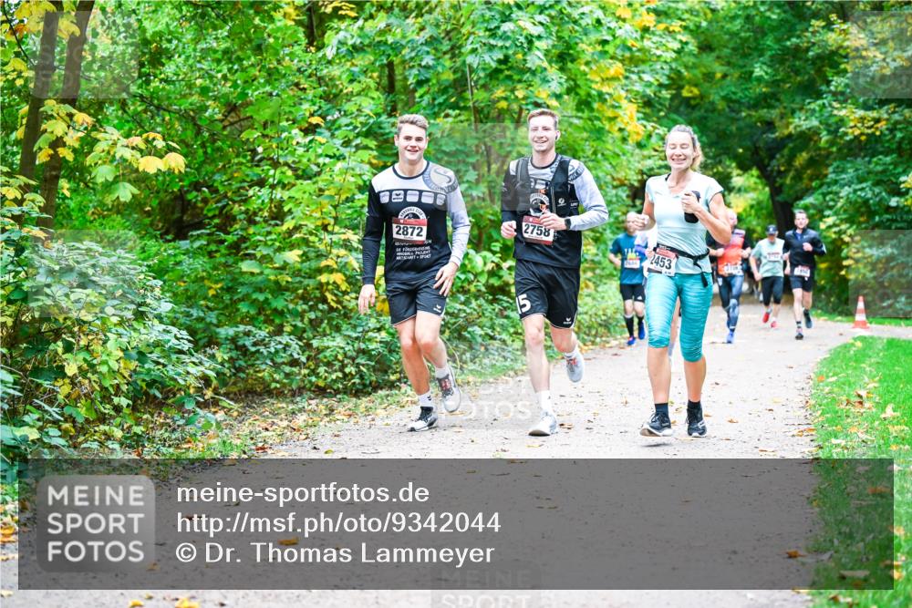12.10.2025 - Bramfelder Halbmarathon 2025 Dr. Thomas Lammeyer http://msf.ph/oto/9342044 12.10.2025 09:53:51 Laufen 2872, 2758, 2453 meine-sportfotos.de