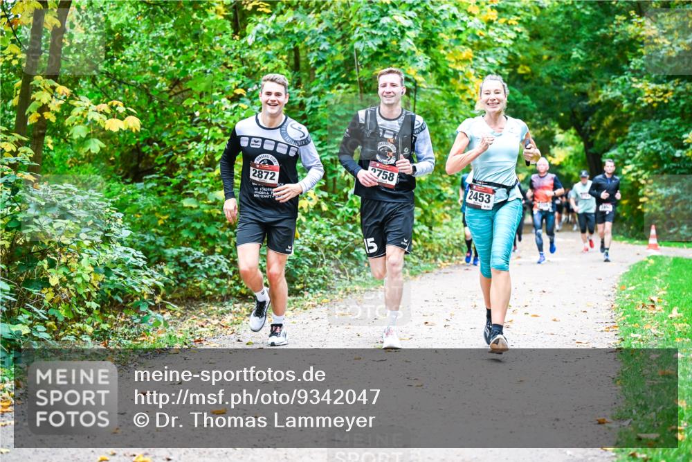 12.10.2025 - Bramfelder Halbmarathon 2025 Dr. Thomas Lammeyer http://msf.ph/oto/9342047 12.10.2025 09:53:51 Laufen 2872, 2453, 2758, 15 meine-sportfotos.de