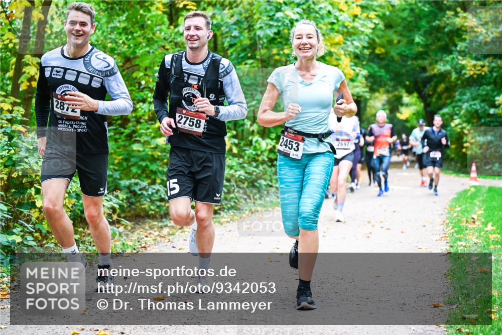 12.10.2025 - Bramfelder Halbmarathon 2025 Dr. Thomas Lammeyer http://msf.ph/oto/9342053 12.10.2025 09:53:52 Laufen 1900, 2872, 4, 15, 2758, 600, 2453, 58, 2697 meine-sportfotos.de