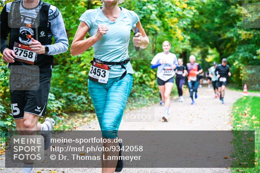 12.10.2025 - Bramfelder Halbmarathon 2025 Dr. Thomas Lammeyer http://msf.ph/oto/9342058 12.10.2025 09:53:53 Laufen 600, 2758, 5, 2453, 58, 2057 meine-sportfotos.de