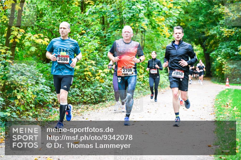 12.10.2025 - Bramfelder Halbmarathon 2025 Dr. Thomas Lammeyer http://msf.ph/oto/9342078 12.10.2025 09:53:56 Laufen 2025, 2686, 2709, 2963, 2850 meine-sportfotos.de