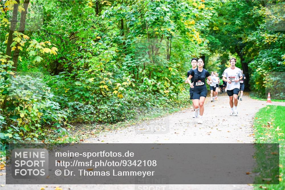 12.10.2025 - Bramfelder Halbmarathon 2025 Dr. Thomas Lammeyer http://msf.ph/oto/9342108 12.10.2025 09:54:02 Laufen 2777, 2977 meine-sportfotos.de