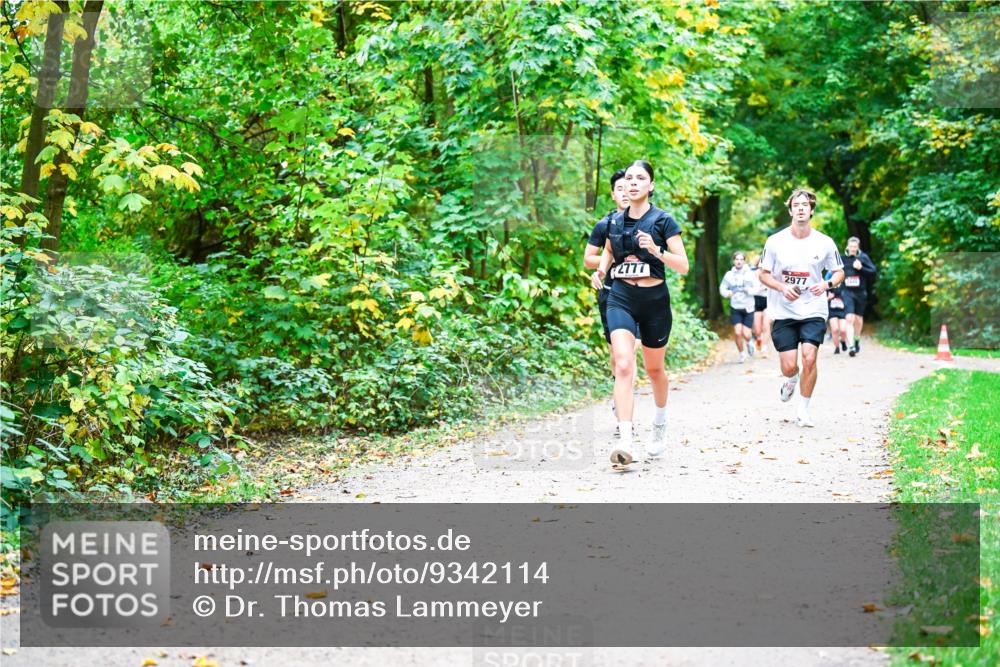 12.10.2025 - Bramfelder Halbmarathon 2025 Dr. Thomas Lammeyer http://msf.ph/oto/9342114 12.10.2025 09:54:03 Laufen 2777, 2977 meine-sportfotos.de