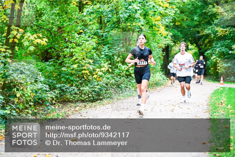 12.10.2025 - Bramfelder Halbmarathon 2025 Dr. Thomas Lammeyer http://msf.ph/oto/9342117 12.10.2025 09:54:03 Laufen 2777, 2977 meine-sportfotos.de