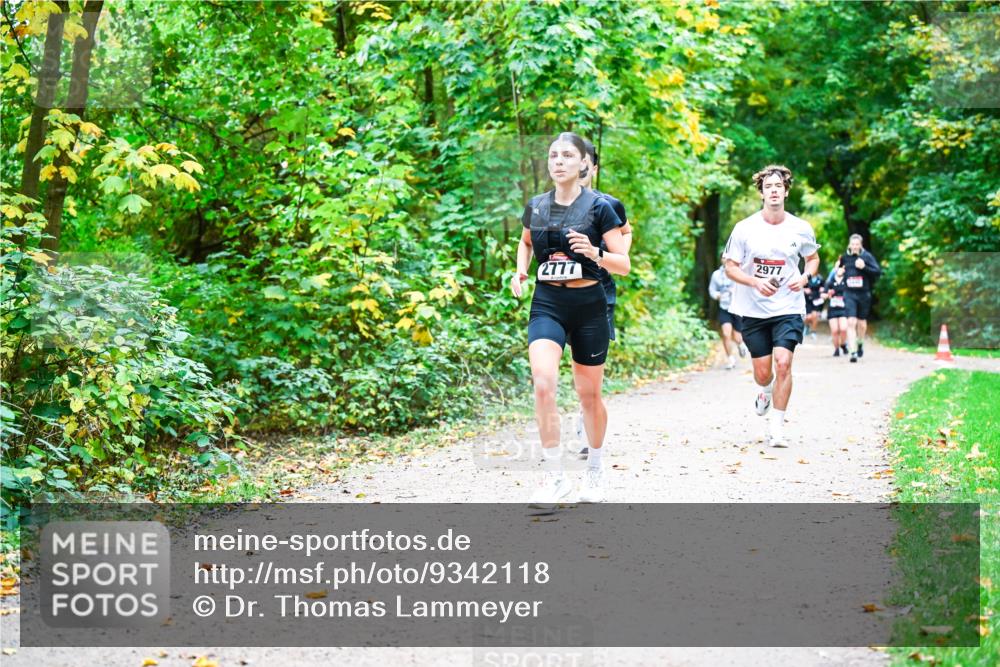 12.10.2025 - Bramfelder Halbmarathon 2025 Dr. Thomas Lammeyer http://msf.ph/oto/9342118 12.10.2025 09:54:04 Laufen 2777, 2977 meine-sportfotos.de