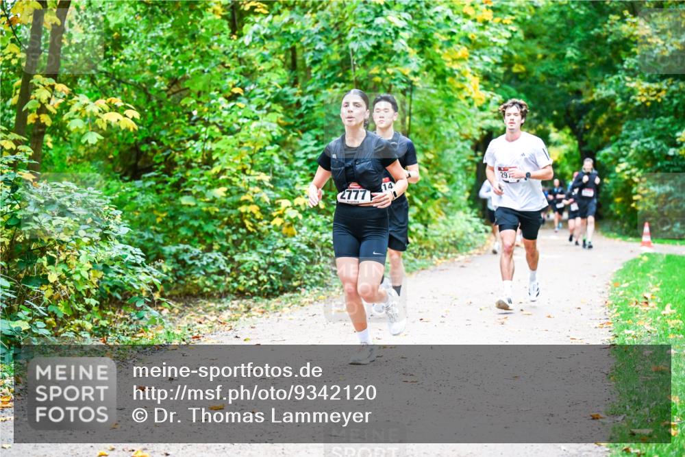 12.10.2025 - Bramfelder Halbmarathon 2025 Dr. Thomas Lammeyer http://msf.ph/oto/9342120 12.10.2025 09:54:04 Laufen  meine-sportfotos.de