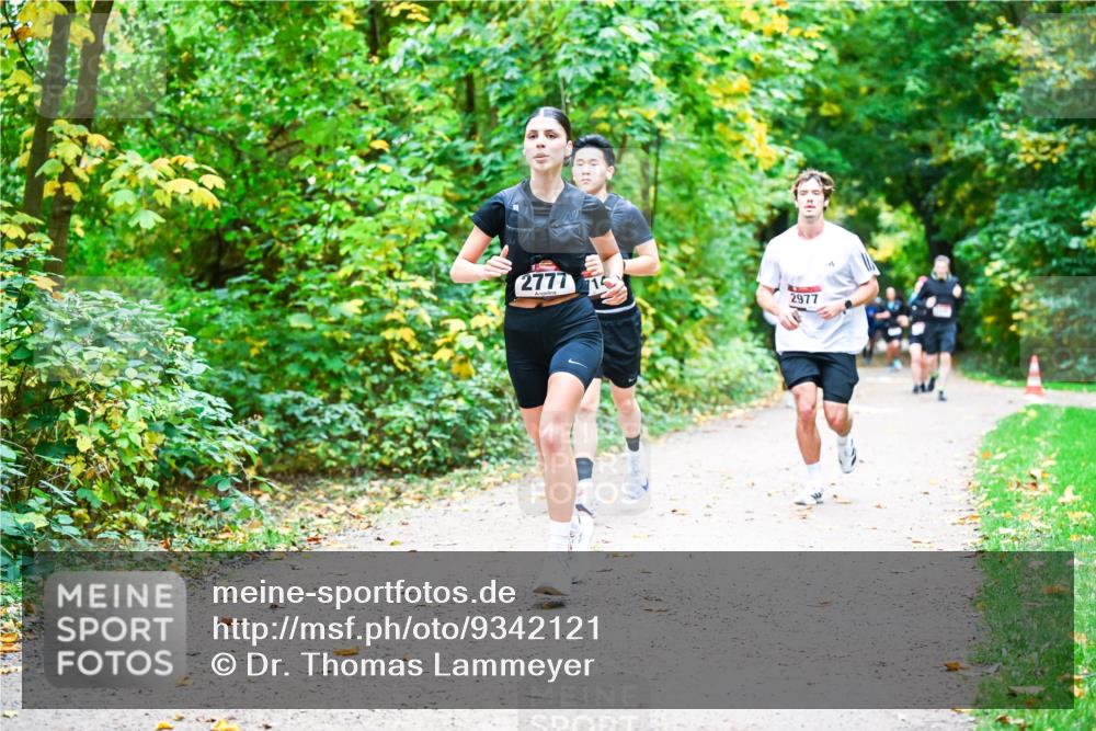 12.10.2025 - Bramfelder Halbmarathon 2025 Dr. Thomas Lammeyer http://msf.ph/oto/9342121 12.10.2025 09:54:04 Laufen 2777, 2977 meine-sportfotos.de