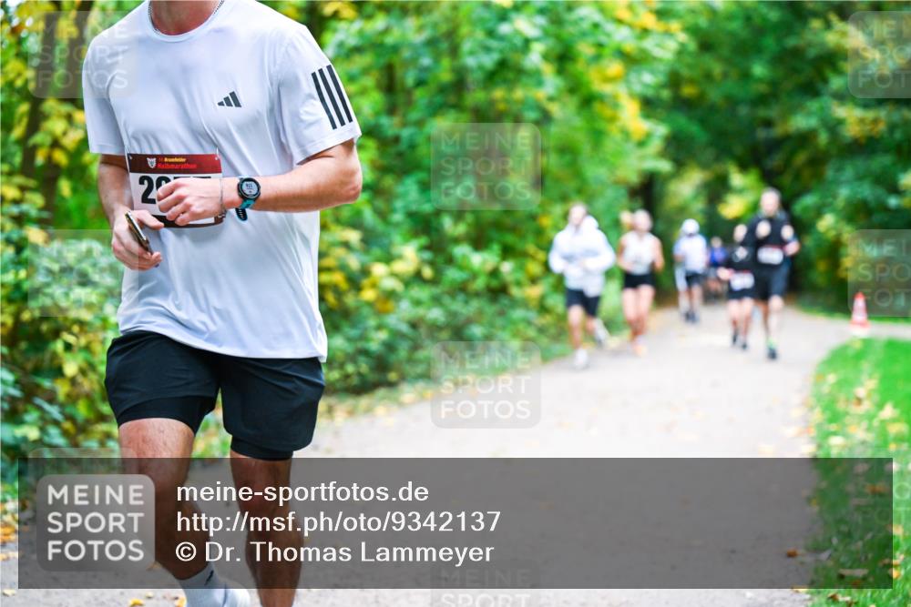 12.10.2025 - Bramfelder Halbmarathon 2025 Dr. Thomas Lammeyer http://msf.ph/oto/9342137 12.10.2025 09:54:07 Laufen 174, 20 meine-sportfotos.de