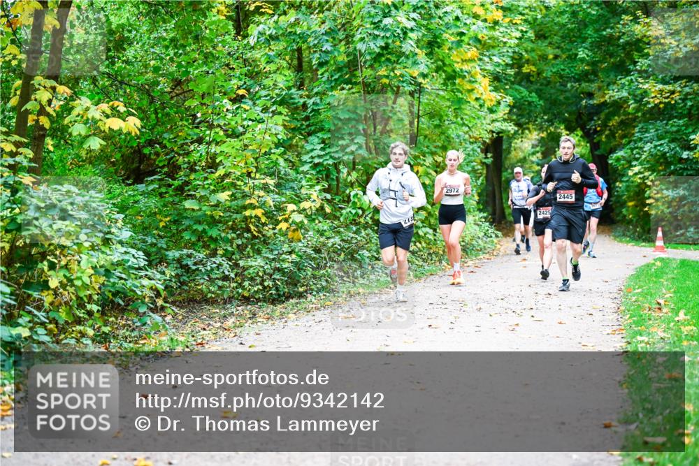12.10.2025 - Bramfelder Halbmarathon 2025 Dr. Thomas Lammeyer http://msf.ph/oto/9342142 12.10.2025 09:54:08 Laufen 2972, 2425, 2445 meine-sportfotos.de