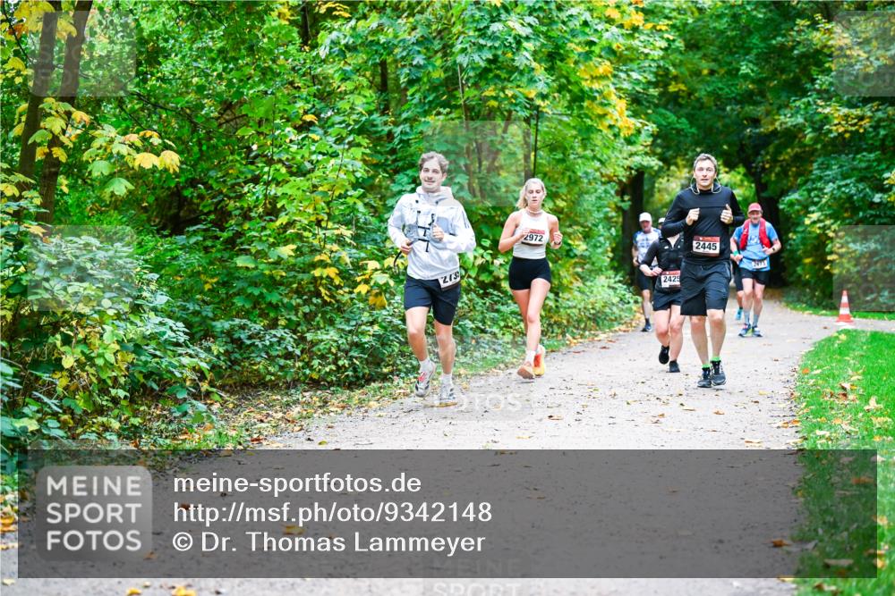 12.10.2025 - Bramfelder Halbmarathon 2025 Dr. Thomas Lammeyer http://msf.ph/oto/9342148 12.10.2025 09:54:09 Laufen 2739, 2972, 2425, 2445, 2073 meine-sportfotos.de