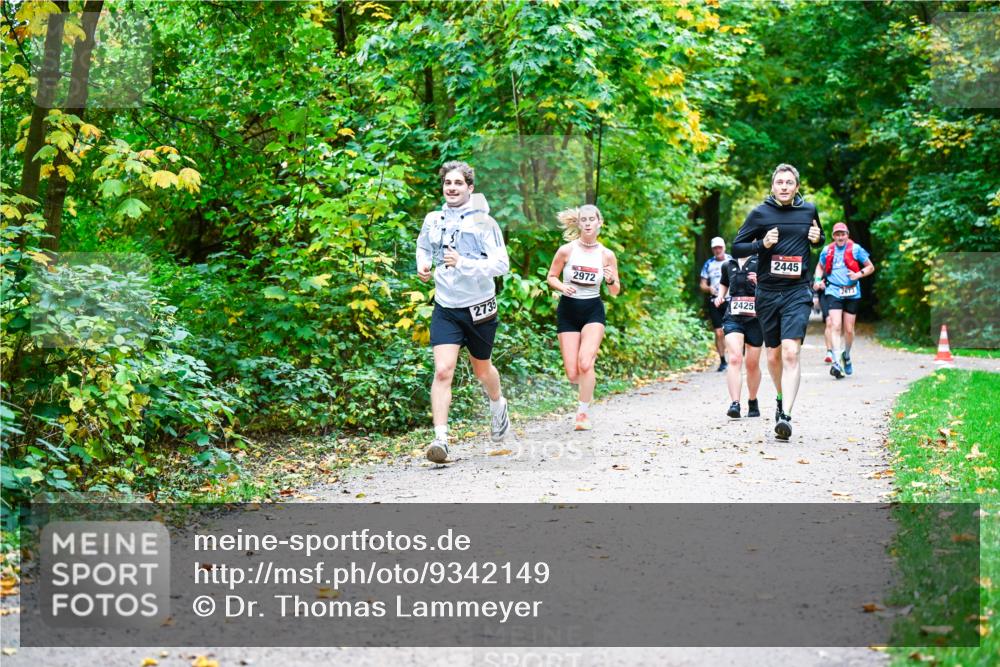 12.10.2025 - Bramfelder Halbmarathon 2025 Dr. Thomas Lammeyer http://msf.ph/oto/9342149 12.10.2025 09:54:09 Laufen 2735, 2972, 2425, 2445 meine-sportfotos.de