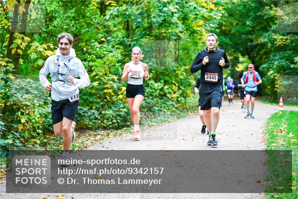 12.10.2025 - Bramfelder Halbmarathon 2025 Dr. Thomas Lammeyer http://msf.ph/oto/9342157 12.10.2025 09:54:10 Laufen 2733, 2445, 2972 meine-sportfotos.de