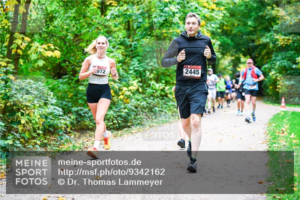 12.10.2025 - Bramfelder Halbmarathon 2025 Dr. Thomas Lammeyer http://msf.ph/oto/9342162 12.10.2025 09:54:11 Laufen 972, 2445 meine-sportfotos.de