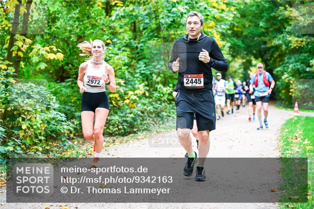 12.10.2025 - Bramfelder Halbmarathon 2025 Dr. Thomas Lammeyer http://msf.ph/oto/9342163 12.10.2025 09:54:11 Laufen 2972, 2445 meine-sportfotos.de