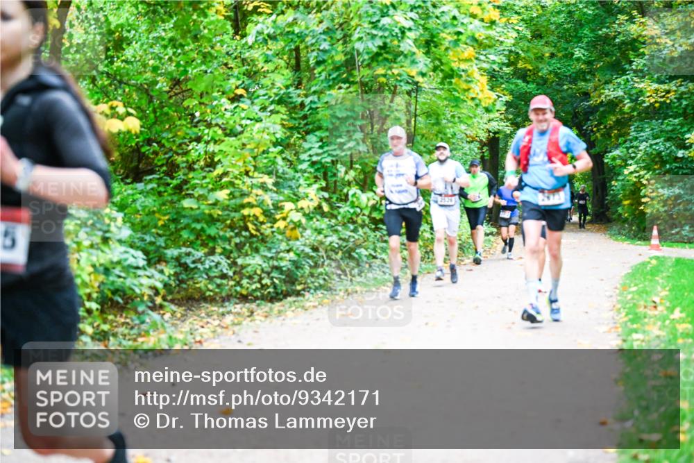 12.10.2025 - Bramfelder Halbmarathon 2025 Dr. Thomas Lammeyer http://msf.ph/oto/9342171 12.10.2025 09:54:13 Laufen 5, 88 meine-sportfotos.de
