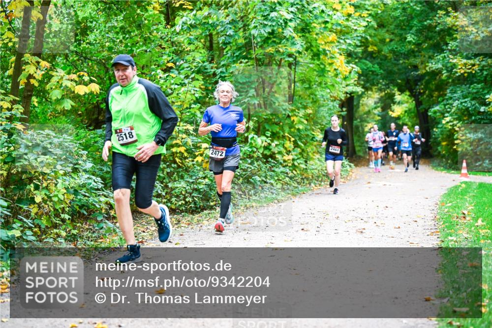 12.10.2025 - Bramfelder Halbmarathon 2025 Dr. Thomas Lammeyer http://msf.ph/oto/9342204 12.10.2025 09:54:18 Laufen 2518, 2472, 2484 meine-sportfotos.de