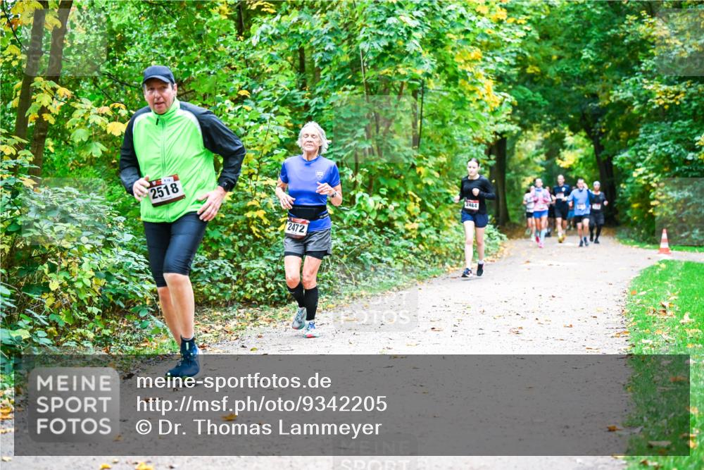 12.10.2025 - Bramfelder Halbmarathon 2025 Dr. Thomas Lammeyer http://msf.ph/oto/9342205 12.10.2025 09:54:18 Laufen 2518, 2518, 2472, 2484 meine-sportfotos.de