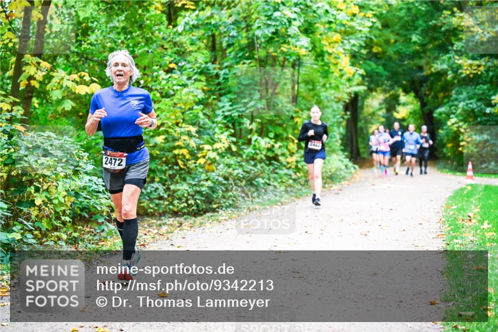 12.10.2025 - Bramfelder Halbmarathon 2025 Dr. Thomas Lammeyer http://msf.ph/oto/9342213 12.10.2025 09:54:19 Laufen 2472, 22, 2464 meine-sportfotos.de