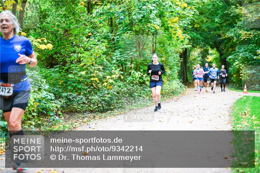 12.10.2025 - Bramfelder Halbmarathon 2025 Dr. Thomas Lammeyer http://msf.ph/oto/9342214 12.10.2025 09:54:20 Laufen 2472, 2484, 2812 meine-sportfotos.de
