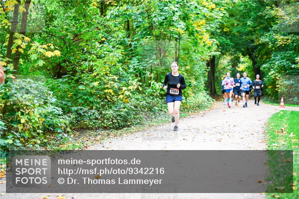 12.10.2025 - Bramfelder Halbmarathon 2025 Dr. Thomas Lammeyer http://msf.ph/oto/9342216 12.10.2025 09:54:20 Laufen 2484 meine-sportfotos.de