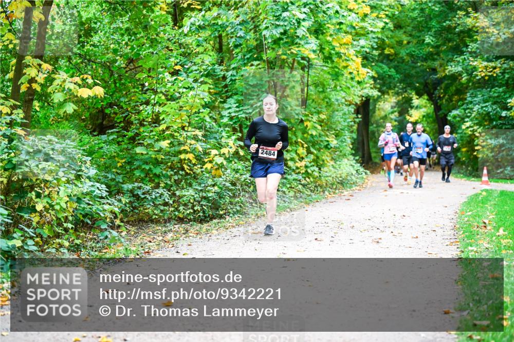 12.10.2025 - Bramfelder Halbmarathon 2025 Dr. Thomas Lammeyer http://msf.ph/oto/9342221 12.10.2025 09:54:21 Laufen 2484 meine-sportfotos.de
