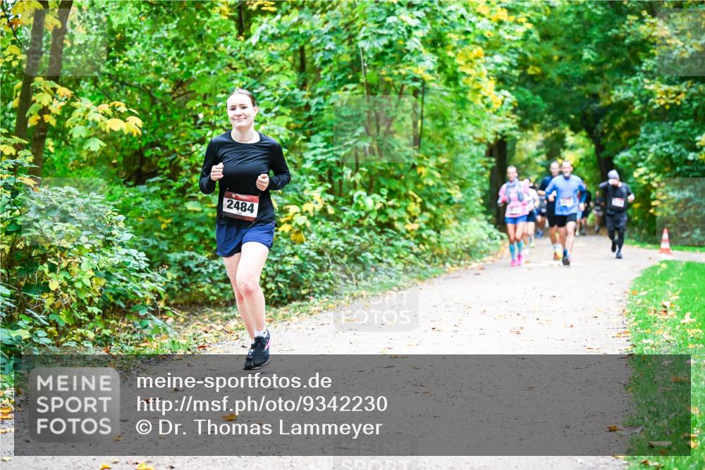12.10.2025 - Bramfelder Halbmarathon 2025 Dr. Thomas Lammeyer http://msf.ph/oto/9342230 12.10.2025 09:54:22 Laufen 2484 meine-sportfotos.de