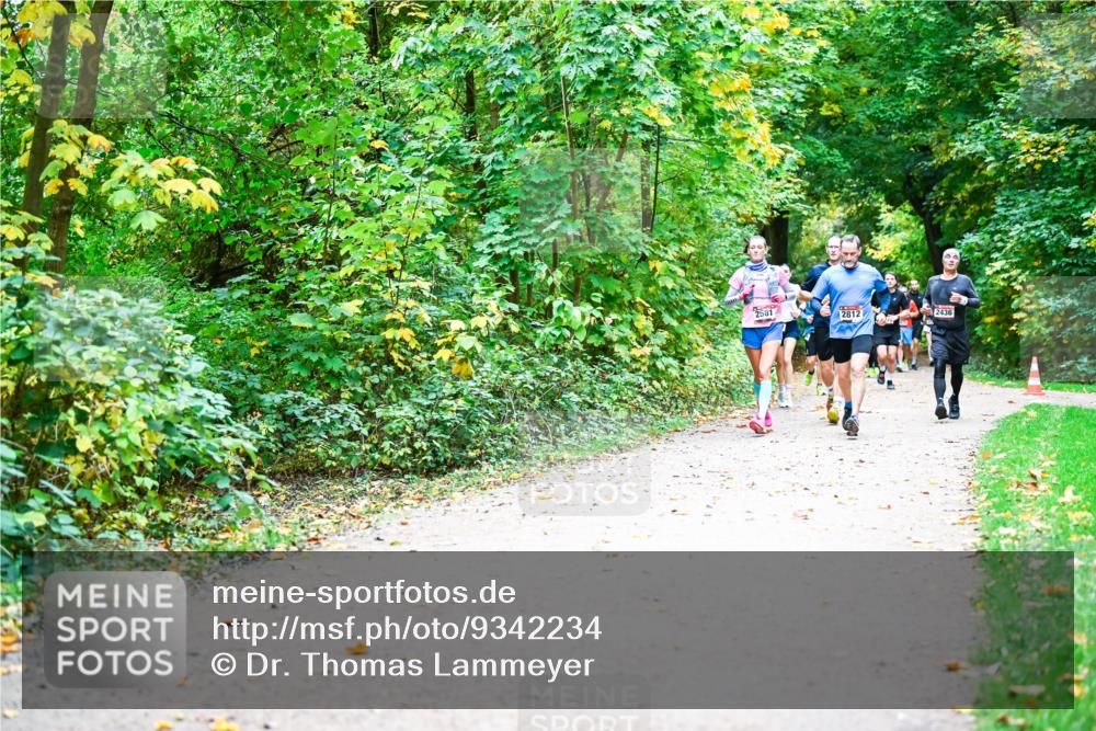 12.10.2025 - Bramfelder Halbmarathon 2025 Dr. Thomas Lammeyer http://msf.ph/oto/9342234 12.10.2025 09:54:23 Laufen 2581, 2812, 2436 meine-sportfotos.de