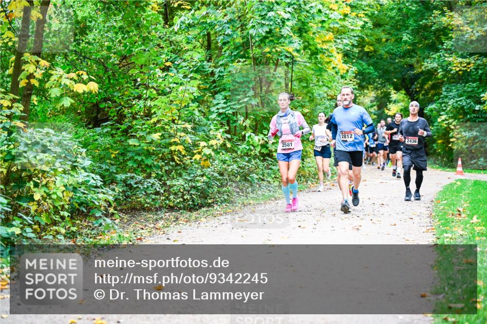 12.10.2025 - Bramfelder Halbmarathon 2025 Dr. Thomas Lammeyer http://msf.ph/oto/9342245 12.10.2025 09:54:25 Laufen 2581, 313, 2812, 282, 2436 meine-sportfotos.de