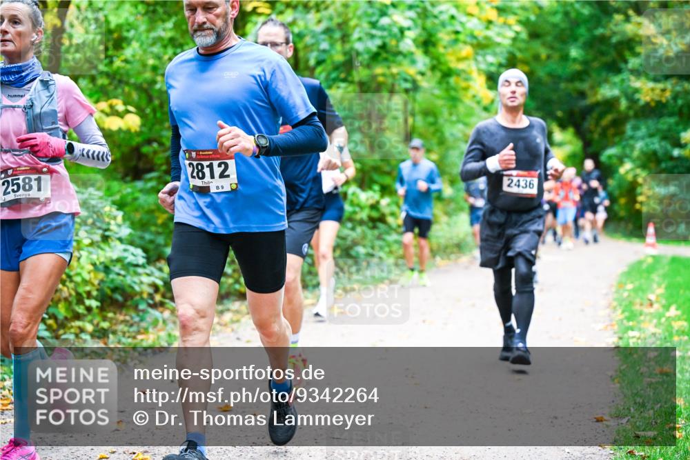 12.10.2025 - Bramfelder Halbmarathon 2025 Dr. Thomas Lammeyer http://msf.ph/oto/9342264 12.10.2025 09:54:28 Laufen 2581, 2812, 9, 2436 meine-sportfotos.de