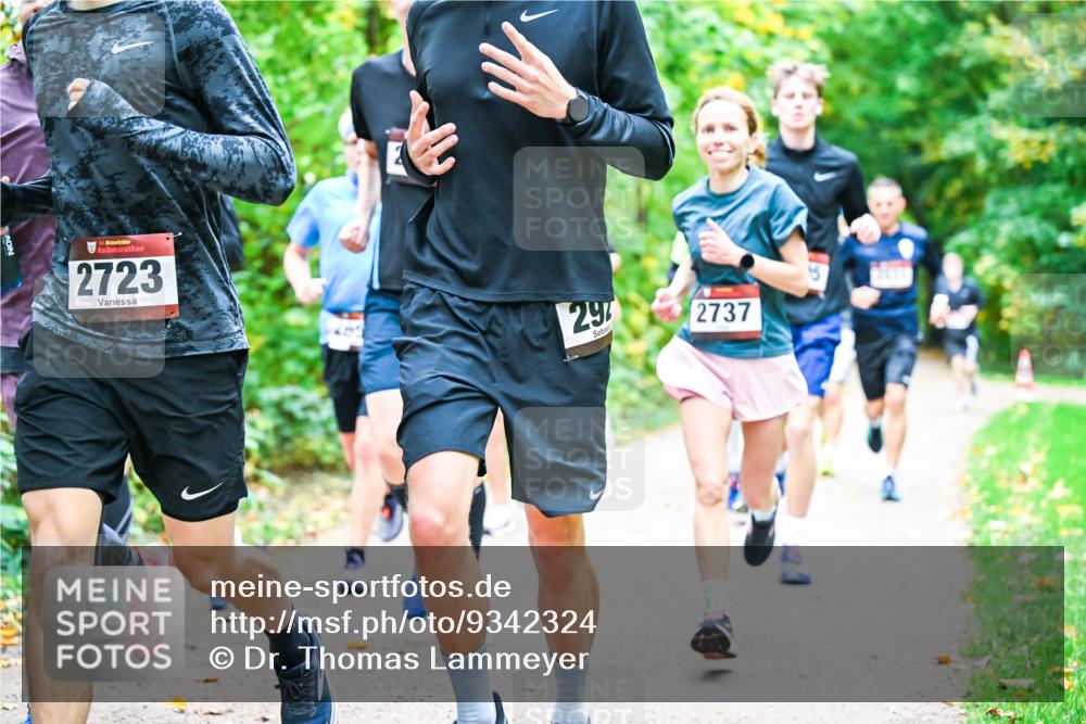 12.10.2025 - Bramfelder Halbmarathon 2025 Dr. Thomas Lammeyer http://msf.ph/oto/9342324 12.10.2025 09:54:38 Laufen 34, 2723, 29, 2737 meine-sportfotos.de