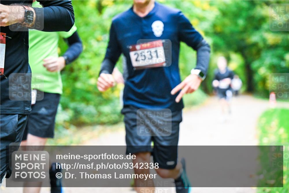 12.10.2025 - Bramfelder Halbmarathon 2025 Dr. Thomas Lammeyer http://msf.ph/oto/9342338 12.10.2025 09:54:41 Laufen 2531, 00, 24, 07, 5, 22, 177 meine-sportfotos.de