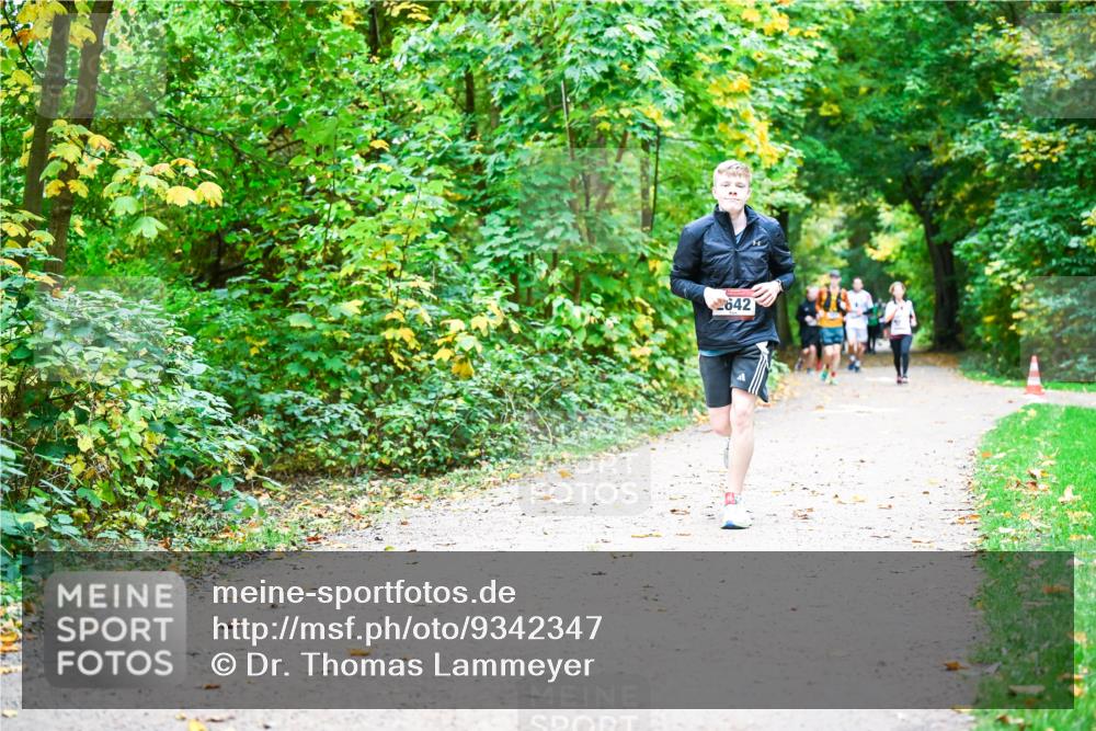 12.10.2025 - Bramfelder Halbmarathon 2025 Dr. Thomas Lammeyer http://msf.ph/oto/9342347 12.10.2025 09:54:42 Laufen 642 meine-sportfotos.de