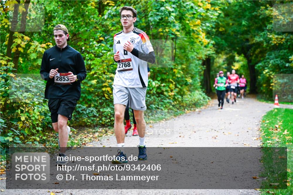 12.10.2025 - Bramfelder Halbmarathon 2025 Dr. Thomas Lammeyer http://msf.ph/oto/9342406 12.10.2025 09:54:55 Laufen 2853, 2768 meine-sportfotos.de