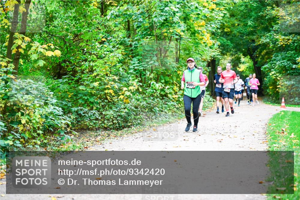 12.10.2025 - Bramfelder Halbmarathon 2025 Dr. Thomas Lammeyer http://msf.ph/oto/9342420 12.10.2025 09:54:59 Laufen 2995, 2464, 2776 meine-sportfotos.de