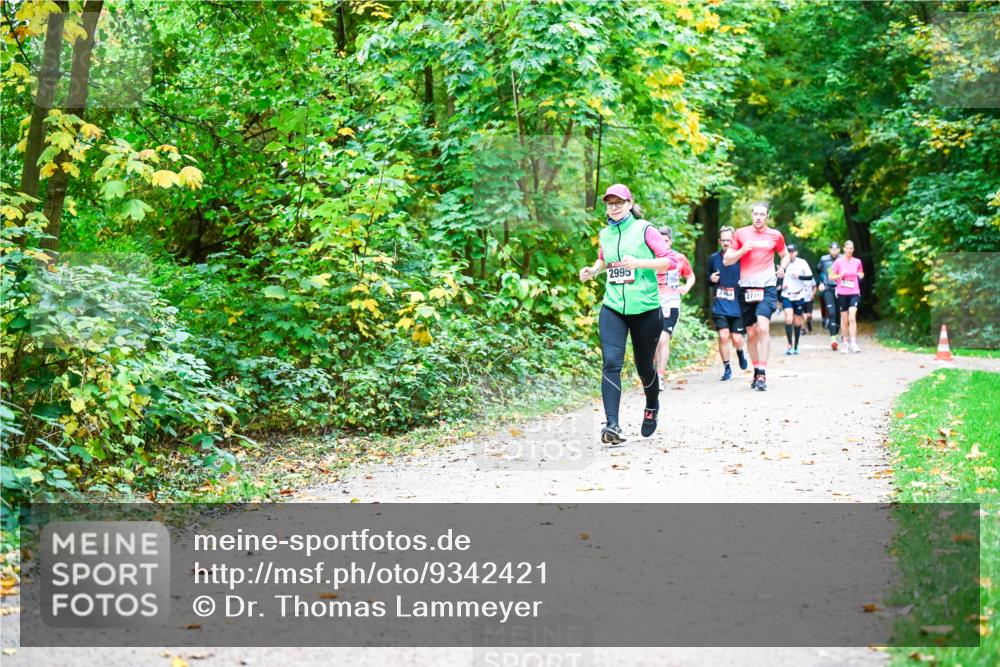 12.10.2025 - Bramfelder Halbmarathon 2025 Dr. Thomas Lammeyer http://msf.ph/oto/9342421 12.10.2025 09:54:59 Laufen 2995, 100 meine-sportfotos.de