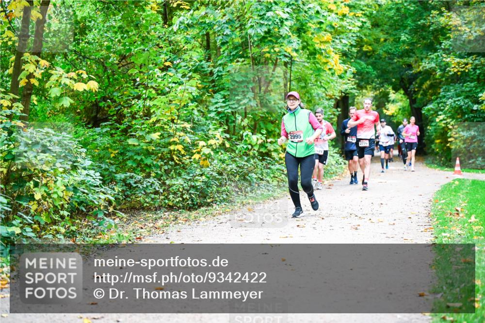 12.10.2025 - Bramfelder Halbmarathon 2025 Dr. Thomas Lammeyer http://msf.ph/oto/9342422 12.10.2025 09:54:59 Laufen 2995, 2464, 2776 meine-sportfotos.de