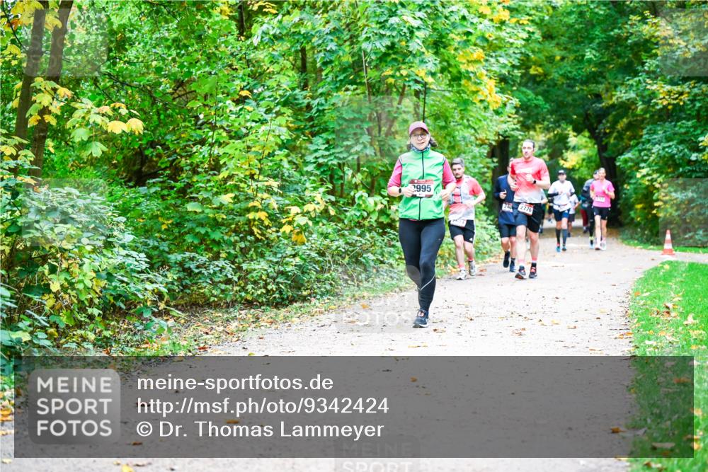 12.10.2025 - Bramfelder Halbmarathon 2025 Dr. Thomas Lammeyer http://msf.ph/oto/9342424 12.10.2025 09:55:00 Laufen 995, 24, 2776 meine-sportfotos.de
