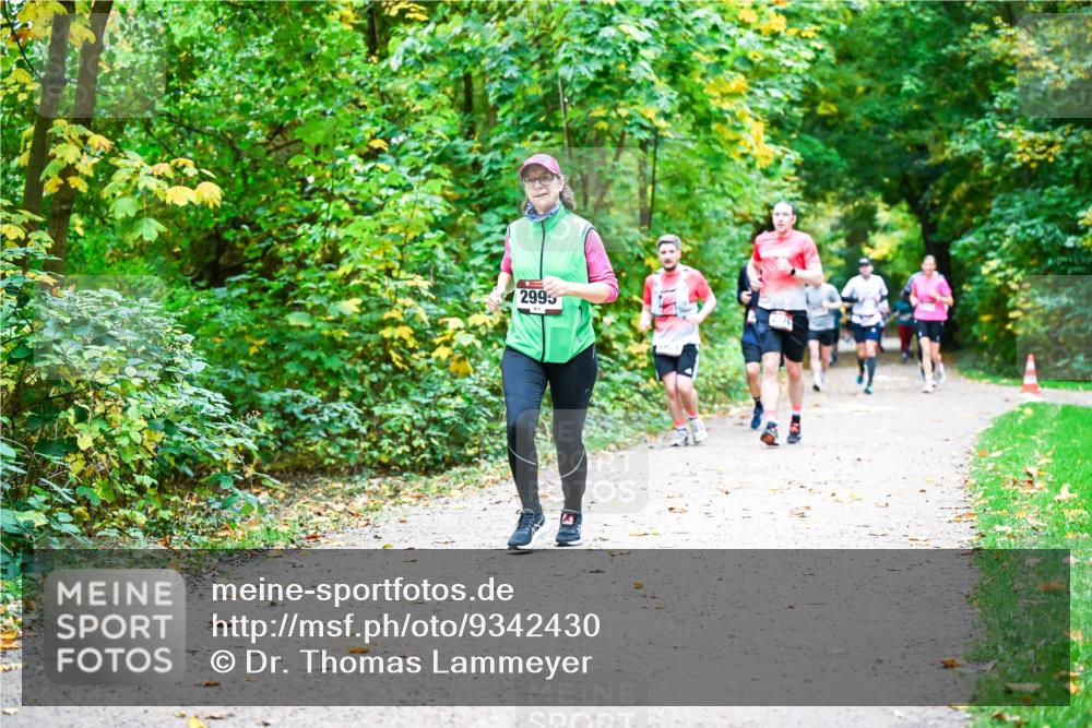 12.10.2025 - Bramfelder Halbmarathon 2025 Dr. Thomas Lammeyer http://msf.ph/oto/9342430 12.10.2025 09:55:00 Laufen 2995 meine-sportfotos.de