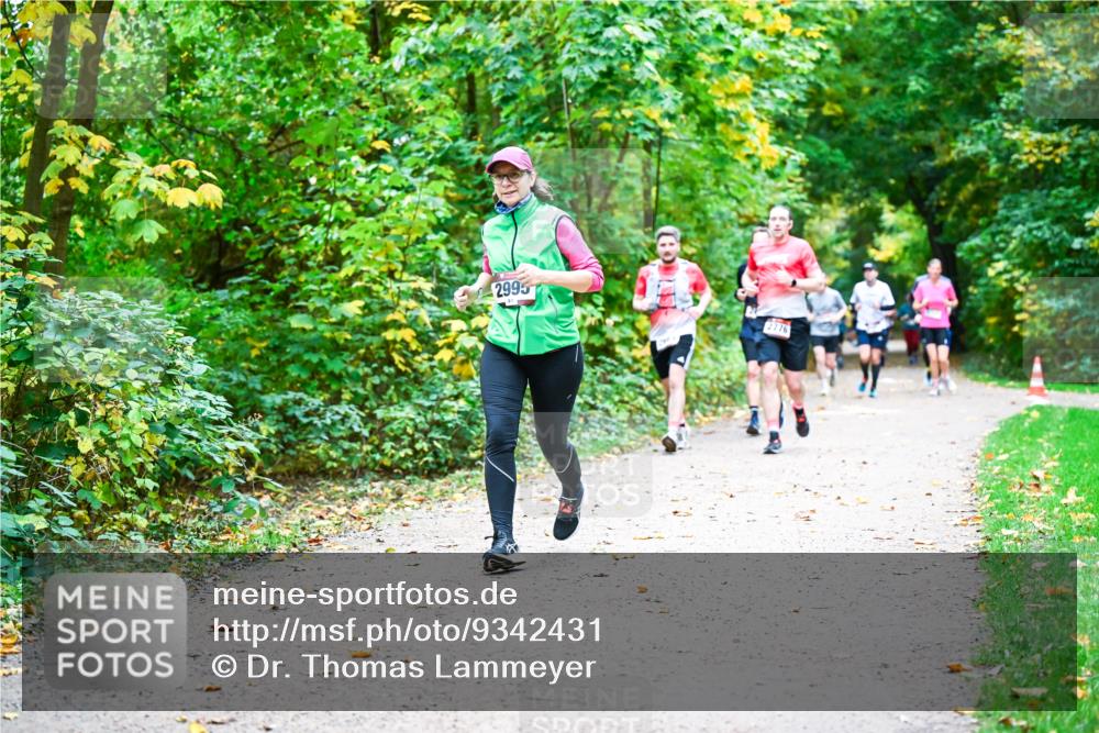 12.10.2025 - Bramfelder Halbmarathon 2025 Dr. Thomas Lammeyer http://msf.ph/oto/9342431 12.10.2025 09:55:01 Laufen 2995 meine-sportfotos.de