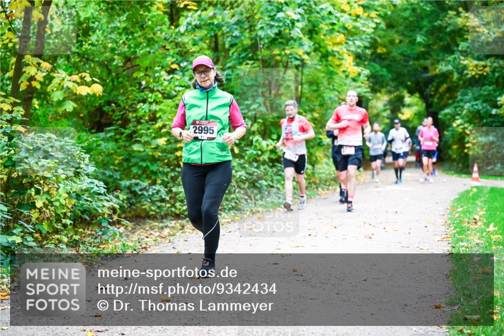12.10.2025 - Bramfelder Halbmarathon 2025 Dr. Thomas Lammeyer http://msf.ph/oto/9342434 12.10.2025 09:55:01 Laufen 2995, 81 meine-sportfotos.de