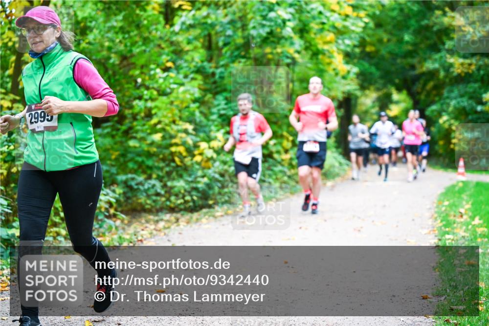 12.10.2025 - Bramfelder Halbmarathon 2025 Dr. Thomas Lammeyer http://msf.ph/oto/9342440 12.10.2025 09:55:02 Laufen 2995, 1 meine-sportfotos.de