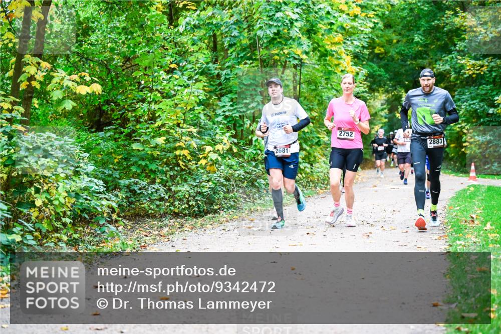 12.10.2025 - Bramfelder Halbmarathon 2025 Dr. Thomas Lammeyer http://msf.ph/oto/9342472 12.10.2025 09:55:07 Laufen 2025, 2681, 2752, 2883 meine-sportfotos.de