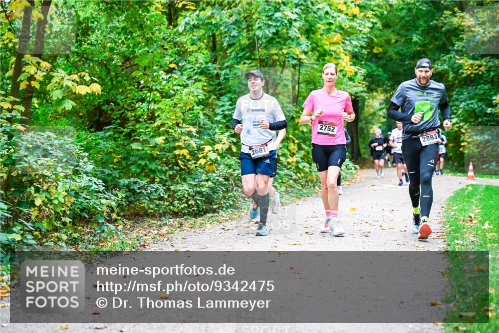 12.10.2025 - Bramfelder Halbmarathon 2025 Dr. Thomas Lammeyer http://msf.ph/oto/9342475 12.10.2025 09:55:07 Laufen 2025, 2681, 2752, 2883 meine-sportfotos.de