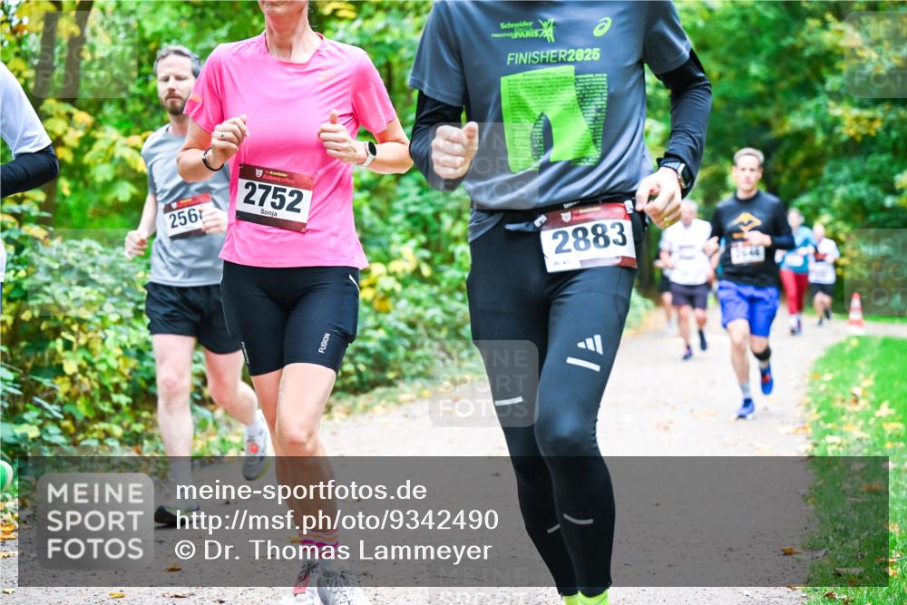 12.10.2025 - Bramfelder Halbmarathon 2025 Dr. Thomas Lammeyer http://msf.ph/oto/9342490 12.10.2025 09:55:09 Laufen 256, 2752, 2025, 2883, 45 meine-sportfotos.de